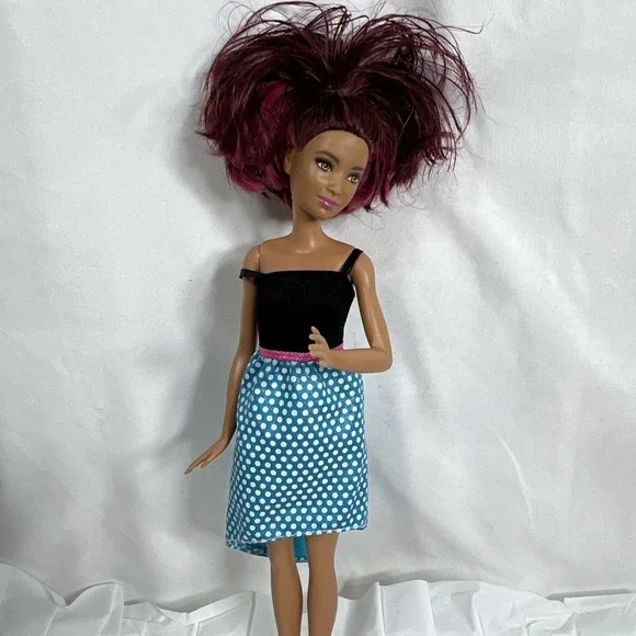 2015 Barbie Doll Fashionista Red pink‎ hair Red - Picture 2 of 12